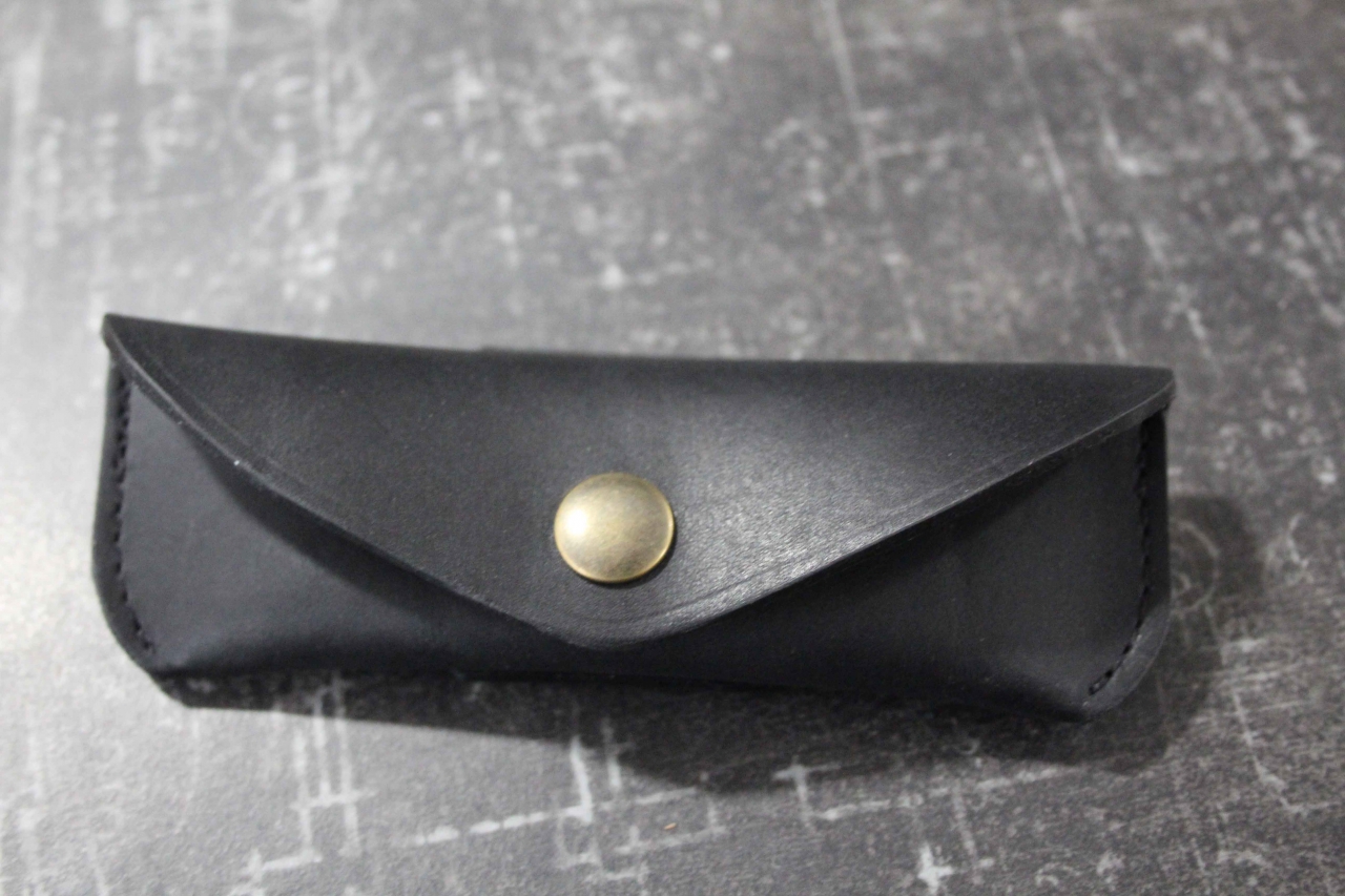 Etui cuir Locau travers 12 cm