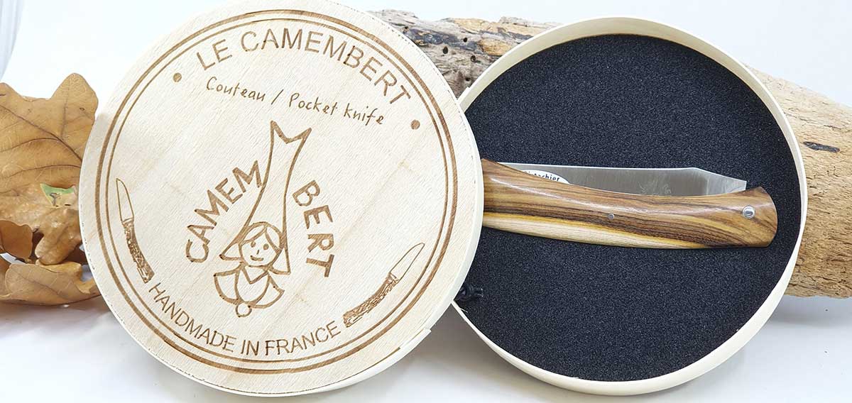 COUTEAU CAMEMBERT PISTACHIER